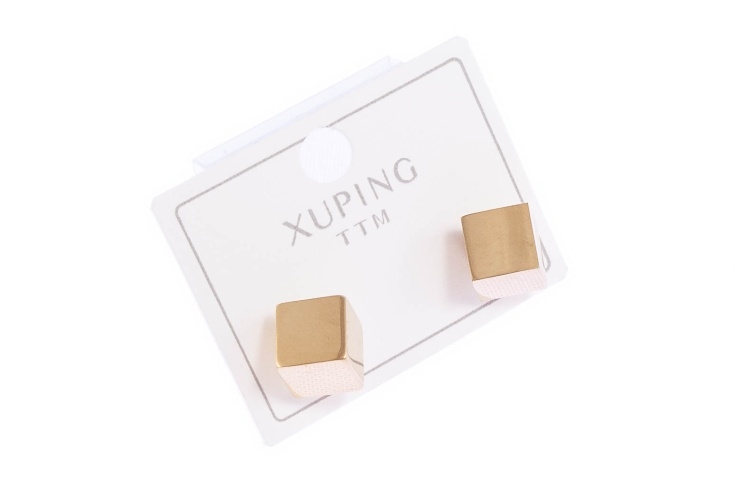 Kolaczyki złote kostki