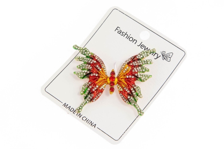 Elegancka broszka motylek