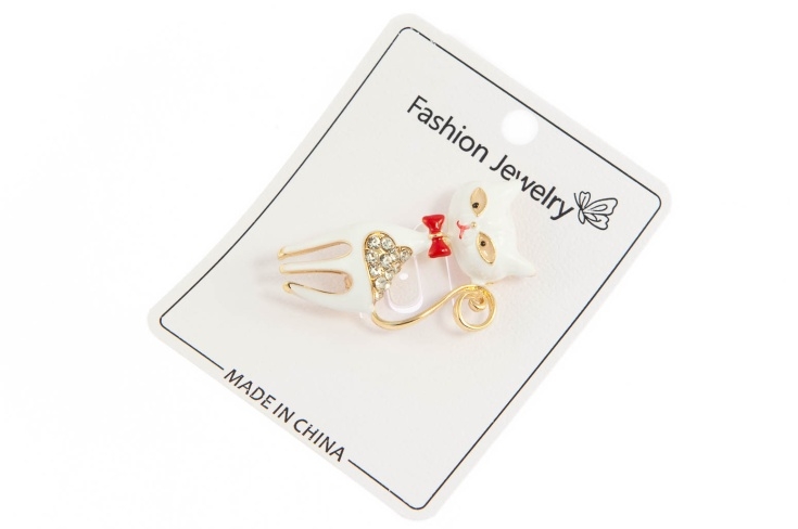 Elegancka broszka kotek