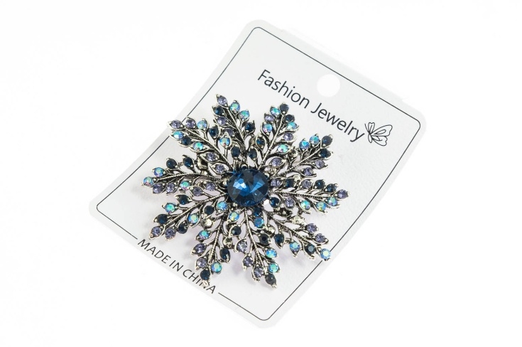 Elegancka broszka
